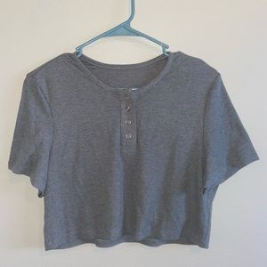 Gray cropped shirt